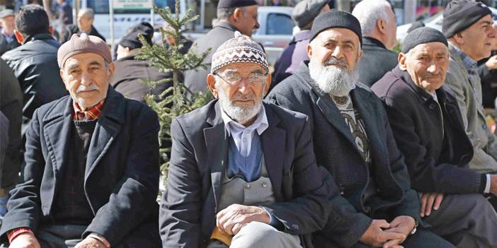 Emekliye bayram ikramiyesi için zam gündemde: Yeni tutar ne kadar olacak? 5