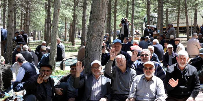 Emekliye bayram ikramiyesi için zam gündemde: Yeni tutar ne kadar olacak? 6