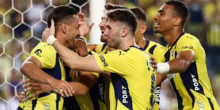 Fenerbahçe'de ayrılık çanları: Yıldız isim takımdan gönderiliyor 1