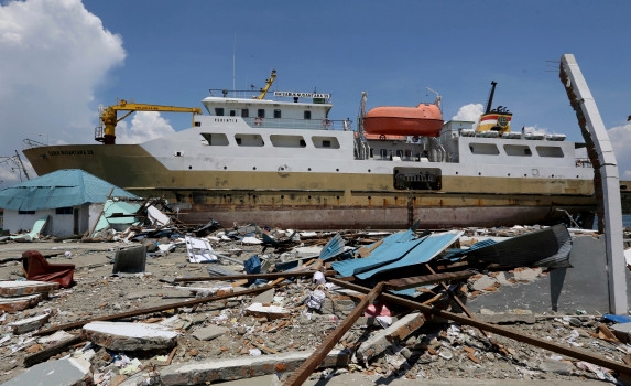 Endonezya'daki deprem ve tsunami sonrası görüntüler 27