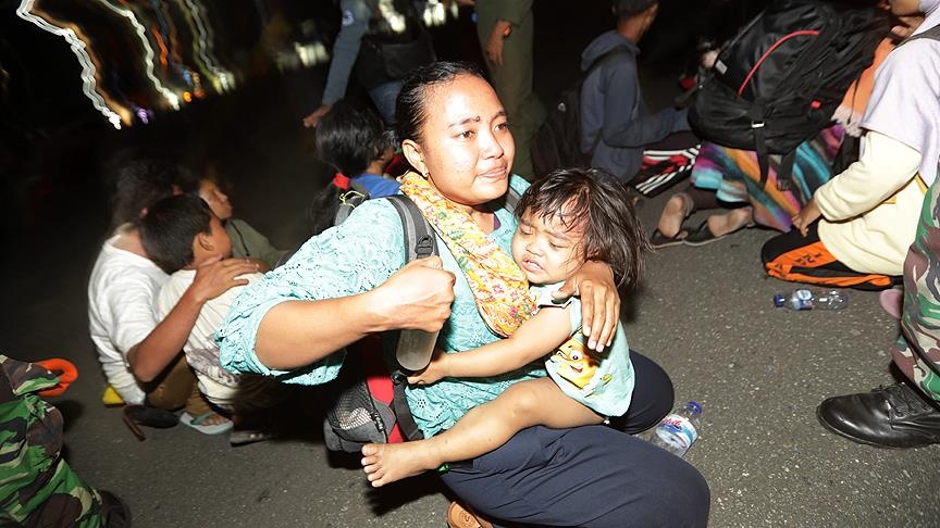 Endonezya'daki deprem ve tsunami sonrası görüntüler 3