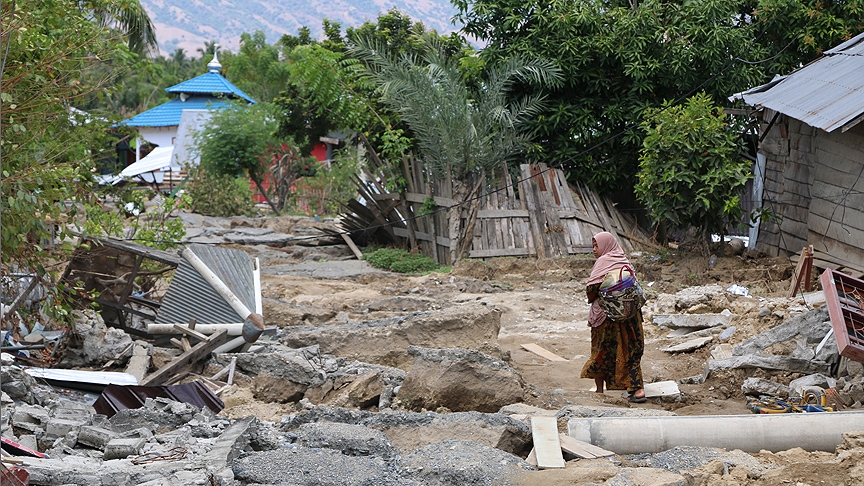 Endonezya'daki deprem ve tsunami sonrası görüntüler 46