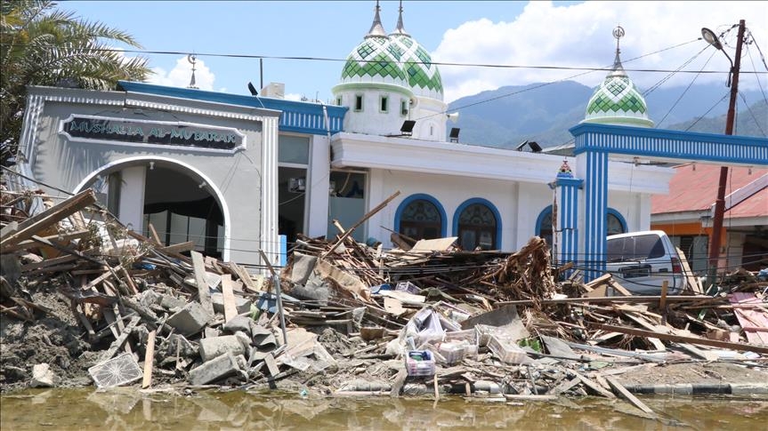 Endonezya'daki deprem ve tsunami sonrası görüntüler 48