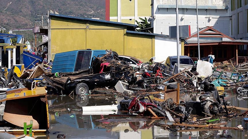 Endonezya'daki deprem ve tsunami sonrası görüntüler 6