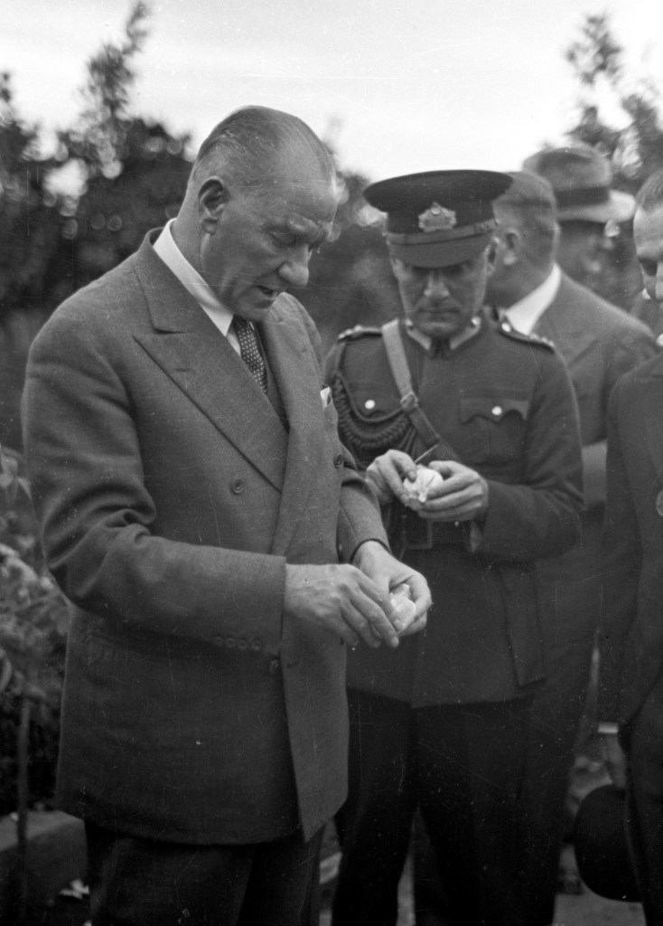 Büyük komutan Atatürk 80 yıldır özlemle anılıyor 3