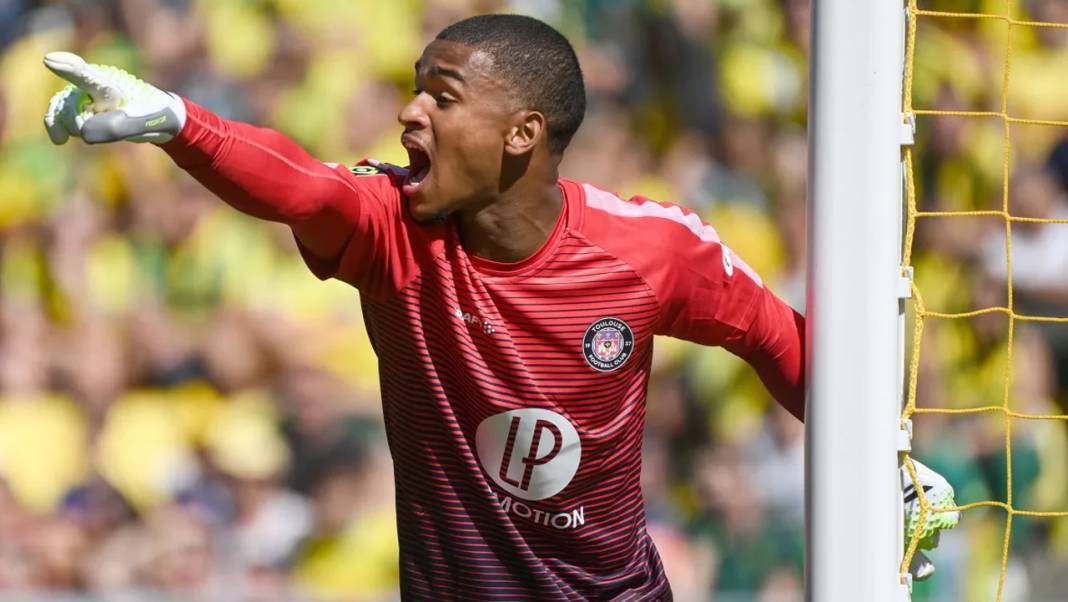 Galatasaray’dan transferde ters köşe: O kaleci ile masaya oturdular! 4