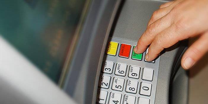 ATM'de bir tuş hayat kurtarıyor: İşlem sonrası bu adımı sakın atlamayın 1