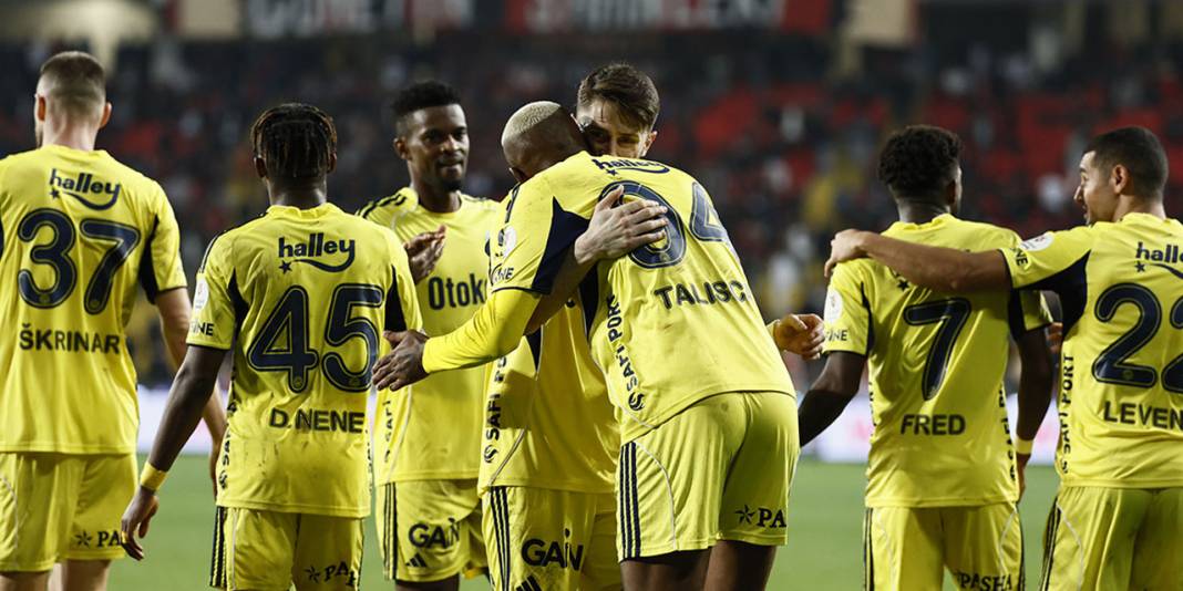 Fenerbahçe bombayı patlatıyor: Sörloth transferinde flaş gelişme! 2