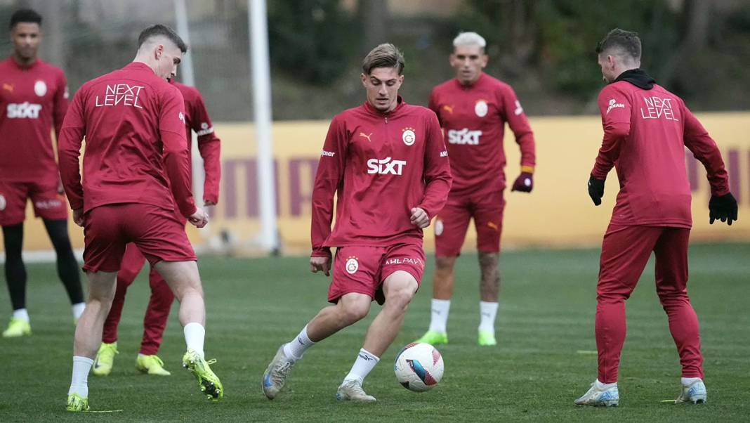 Galatasaray’da derbi kadrosu belli, 1 isim hariç! İşte o isim… 3