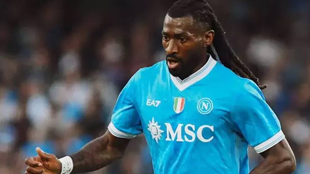 Aslan ısrarını sürdürüyor: Devre arası için isteniyor 3