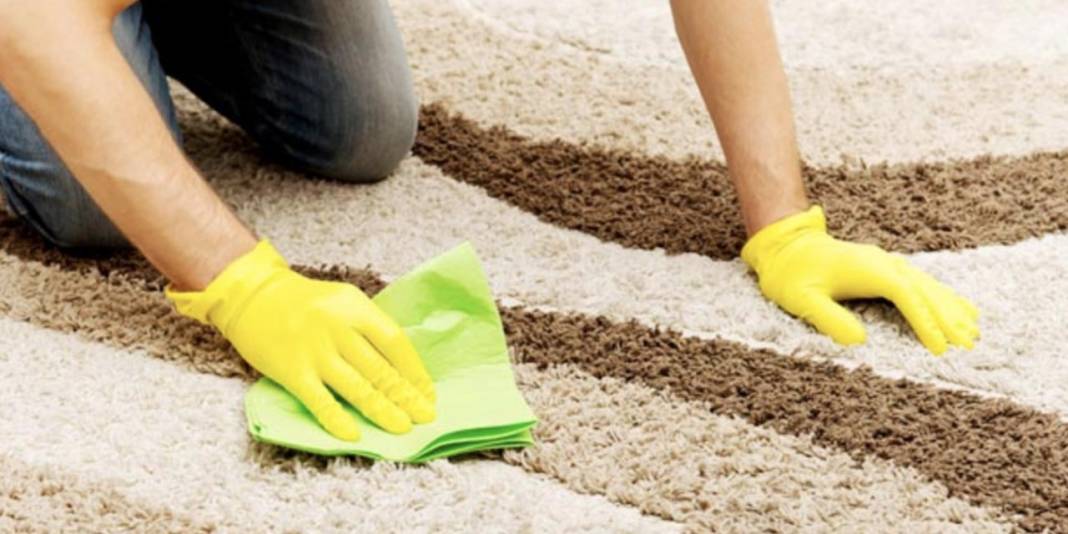 Lekeden eser kalmayacak: Kahve lekesi dakikalar içinde yok oluyor! 1