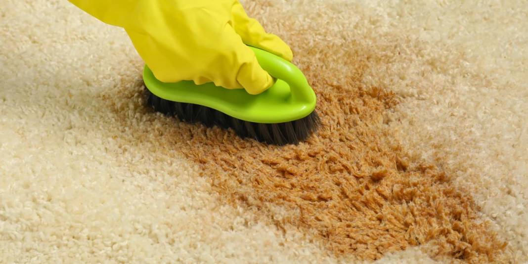 Lekeden eser kalmayacak: Kahve lekesi dakikalar içinde yok oluyor! 2