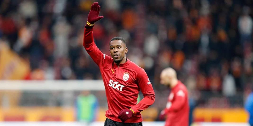 Taraftarı üzen haber geldi: Yıldız isim Galatasaray’dan ayrılıyor mu? 2