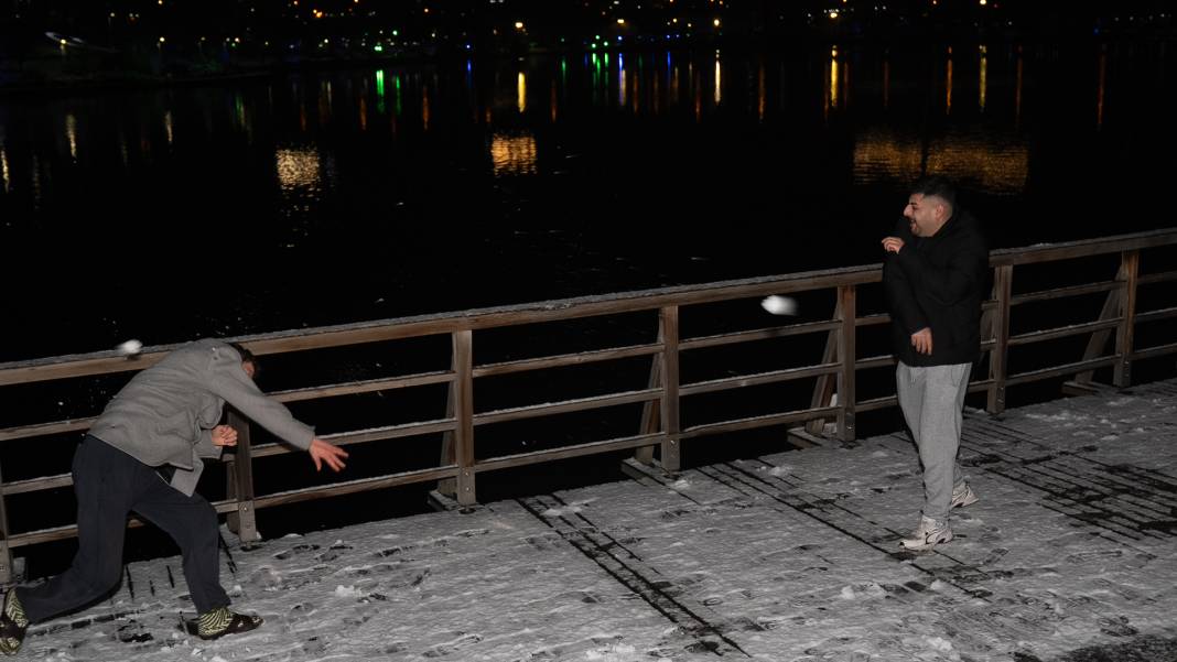 Vatandaş eğlenmeye koştu: İşte Ankara'dan kar manzaraları 1