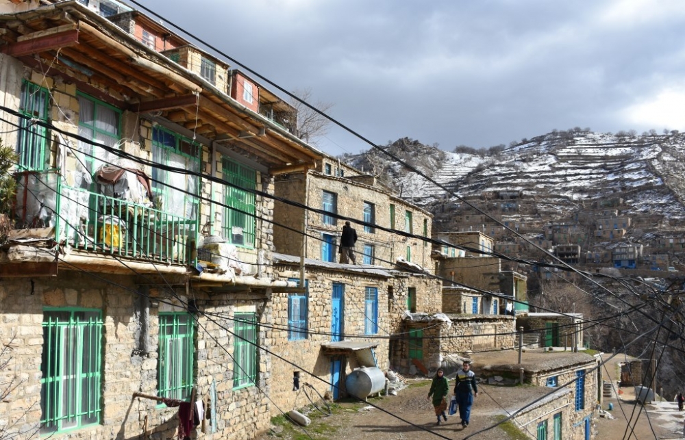 İran’ın Irak sınırındaki taş evler büyülüyor 10
