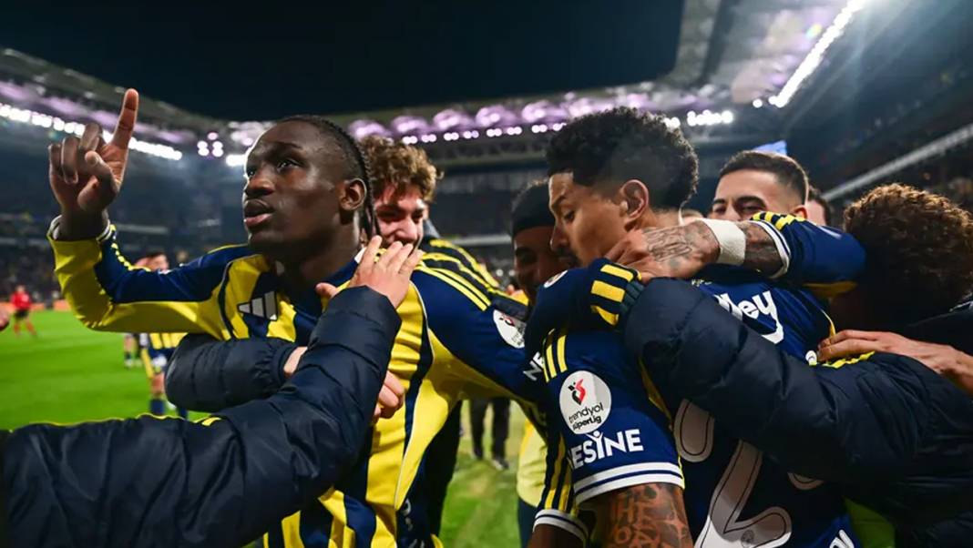 Süper Lig’de şampiyonluk tahmini açıklandı! Yapay zekâ zirveyi belirledi 2