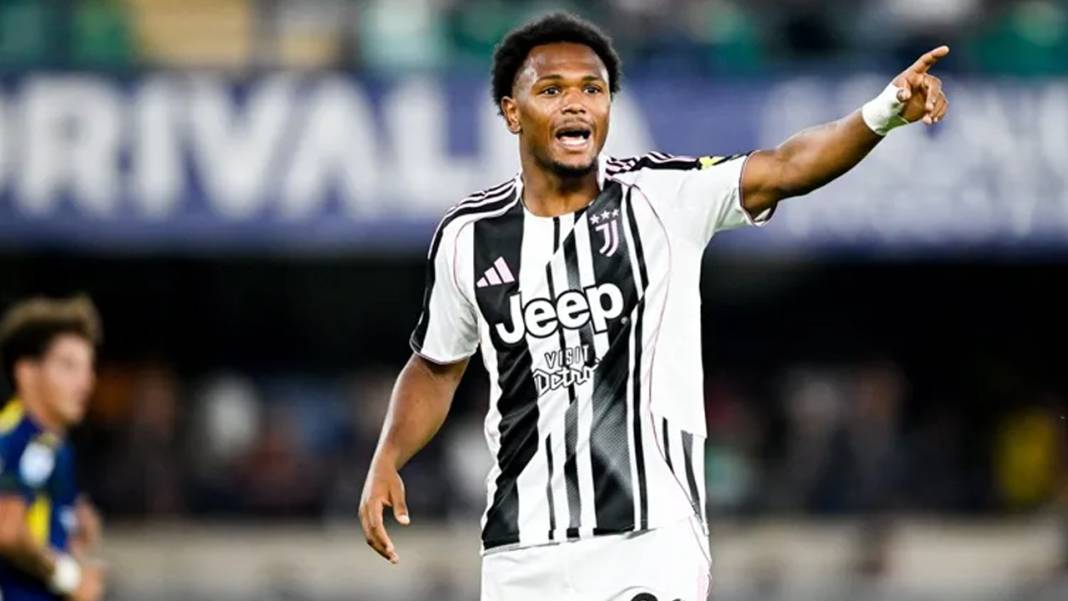 Fenerbahçe’nin transfer atağı: Dünyaca ünlü santrfor kadroya katılacak 4