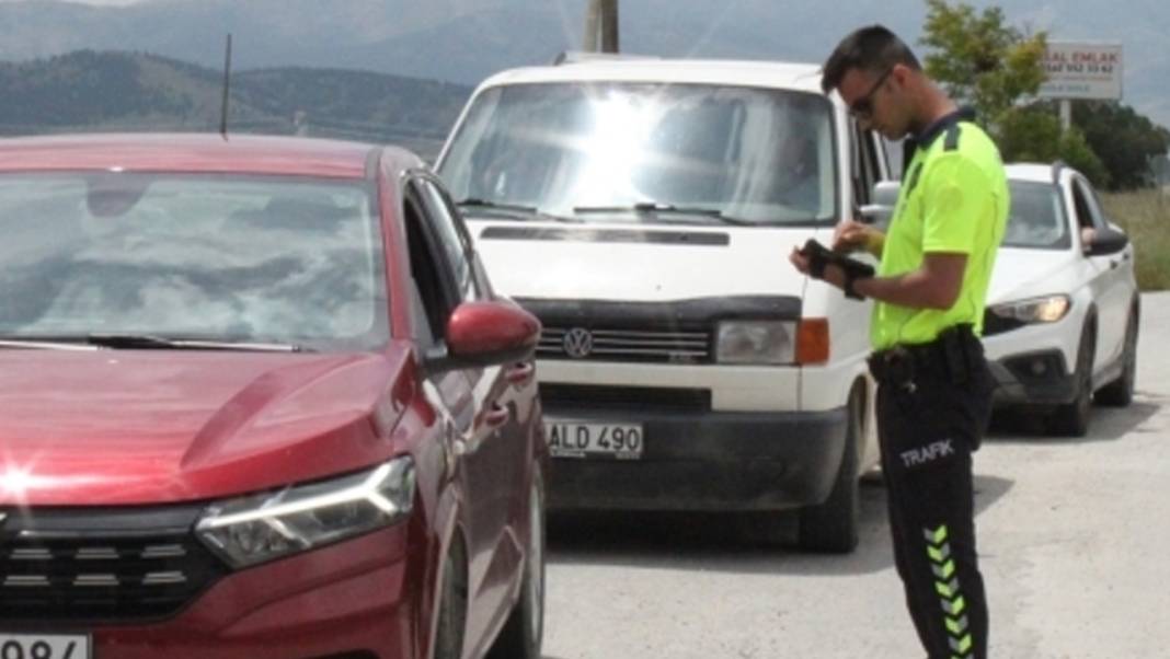 Trafikte cep telefonu kullanımı artık cezasız kalmayacak 1