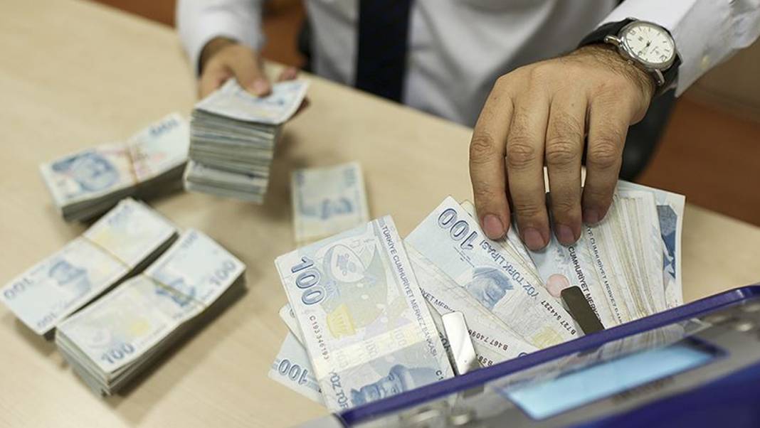 Bankalardan emeklinin yüzünü güldürecek hamle geldi 4