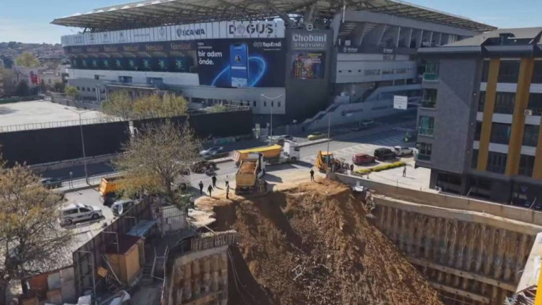 Fenerbahçe’nin başına bu da geldi: Stadyum çöktü! 4