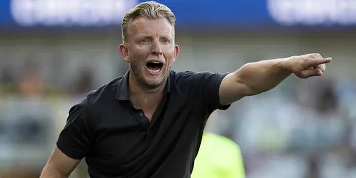 İsmail Kartal’ın yardımcısı olarak açıklanmıştı: Fenerbahçe’den Kuyt için ‘özür’ mesajı 1