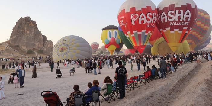 Kapadokya Balon Festivali, figürlü balonların gösteri uçuşuyla sona erdi