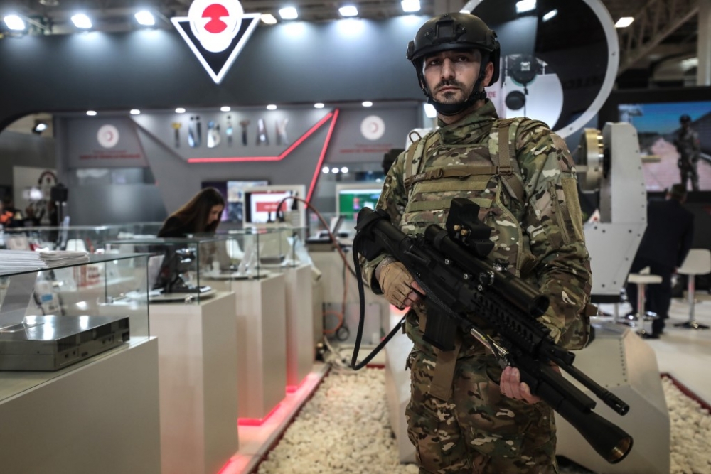 Türk mühendisler 3 ayda lazer silahı yaptı 7