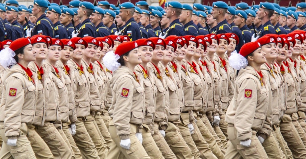 Rusya’da 9 Mayıs Zafer Günü kutlamasında renkli görüntüler 9