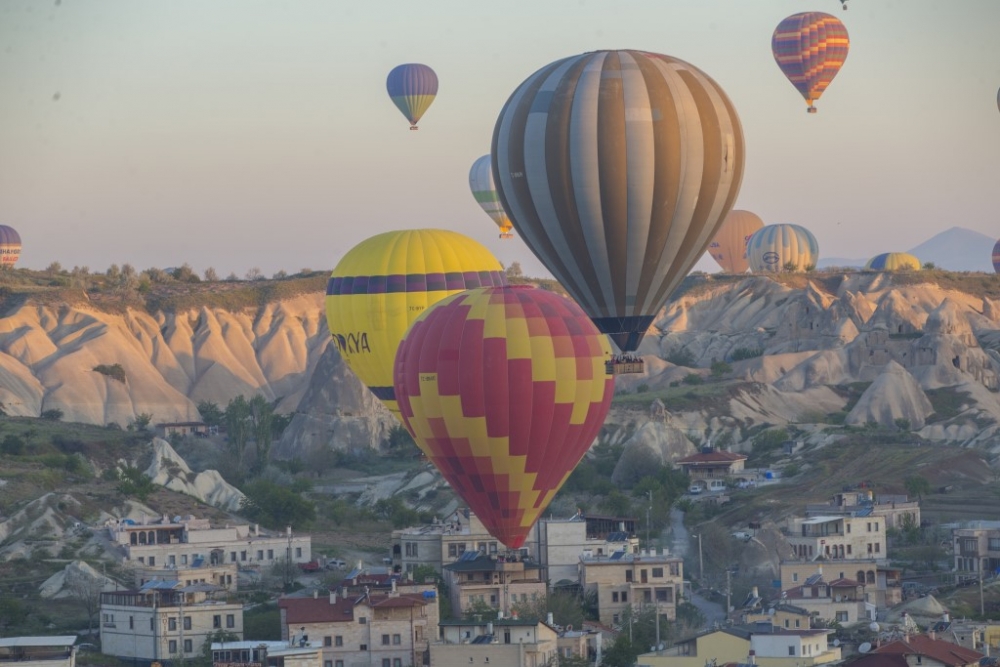 Turistlerin gözdesi sıcak hava balonları 15