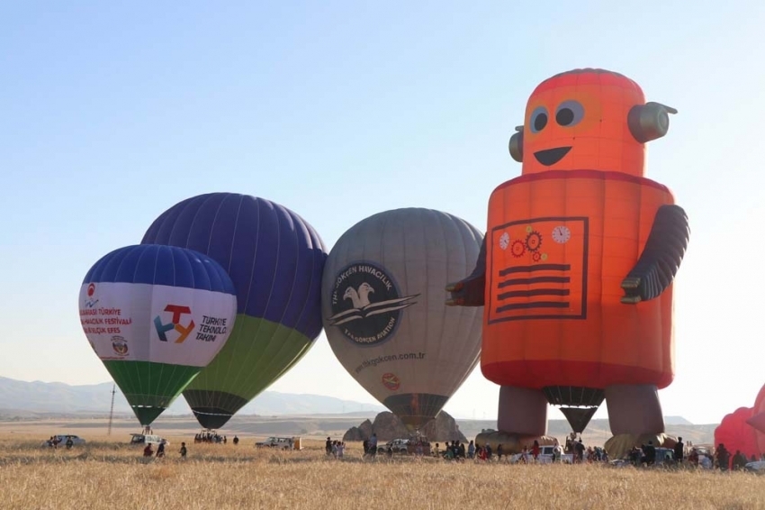 Uluslararası Kapadokya Balon Festivali'nden renkli görüntüler 4