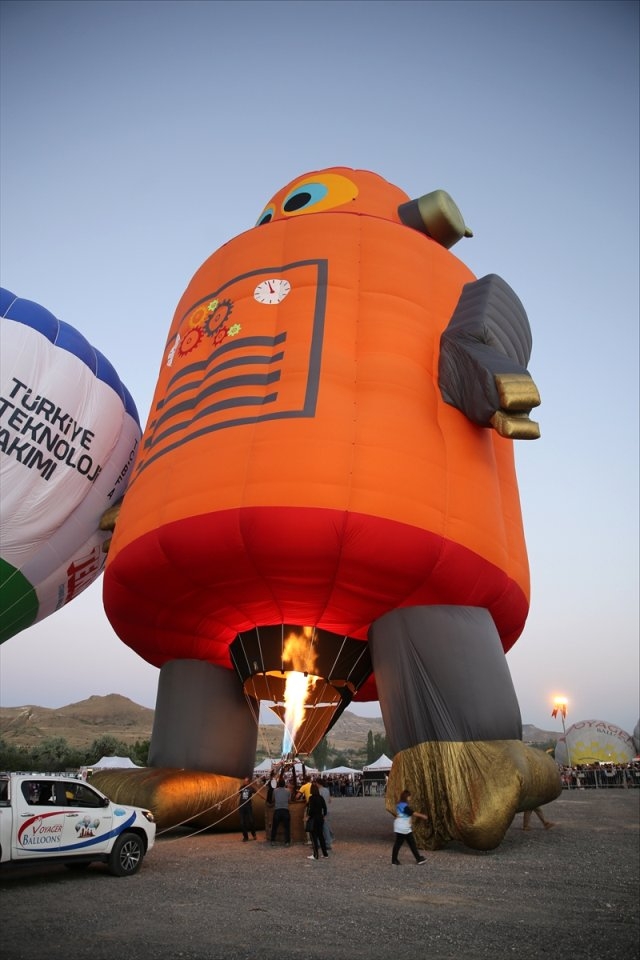Uluslararası Kapadokya Balon Festivali'nden renkli görüntüler 9