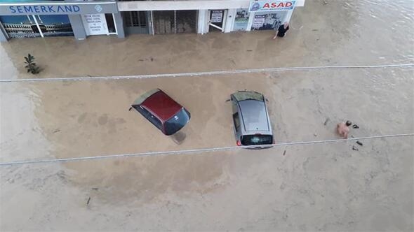 Düzce'de sel felaketi etkili oldu: Vatandaşlar mahsur kaldı 12