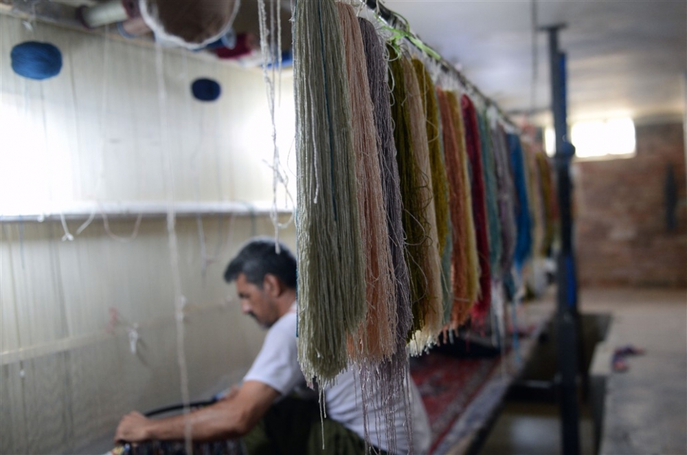 İranlı halı üreticileri zorda 9