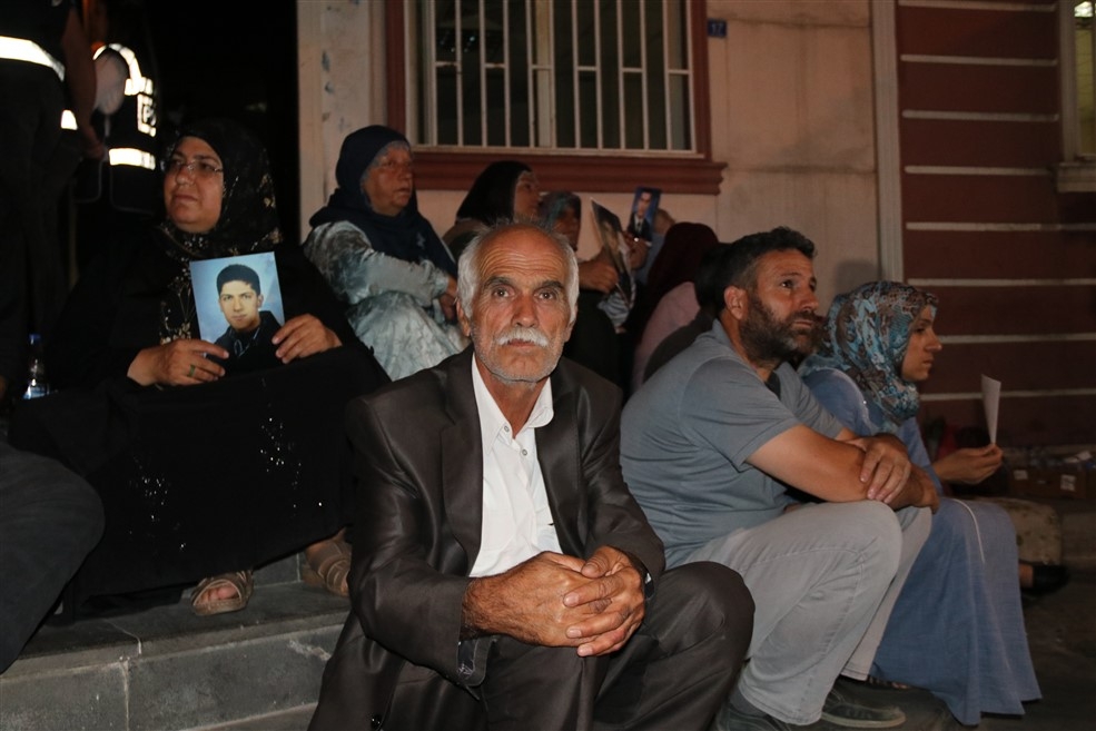 Diyarbakır annelerinin oturma eylemine katılım sürüyor 16