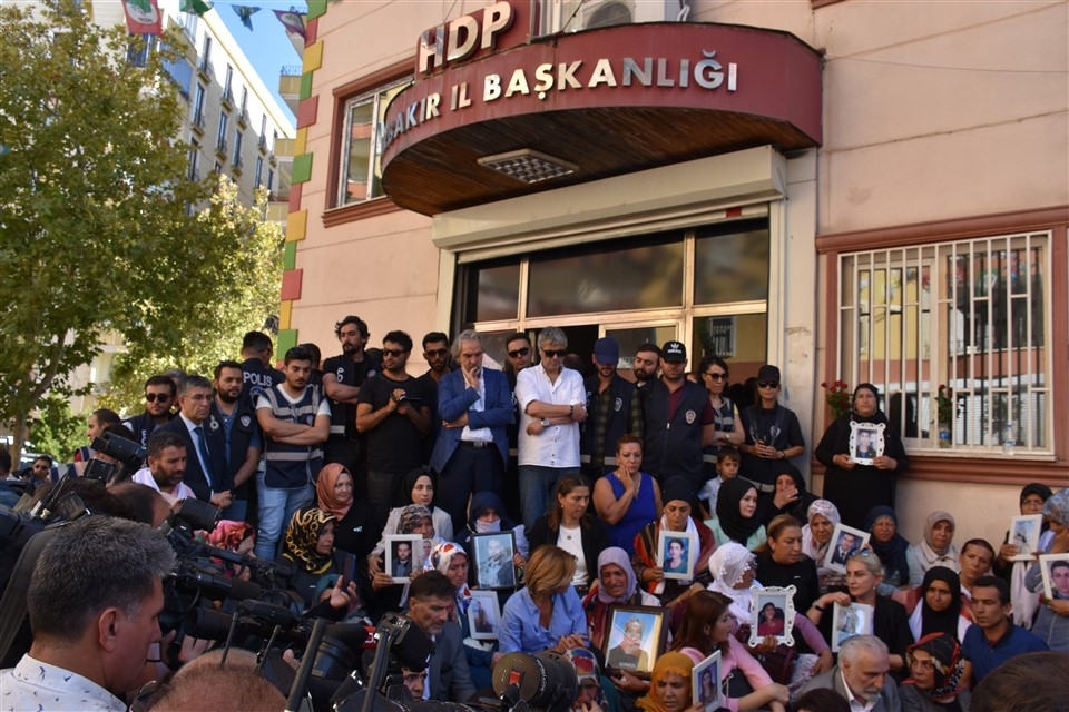 Sanatçılardan Diyarbakır annelerine destek 20