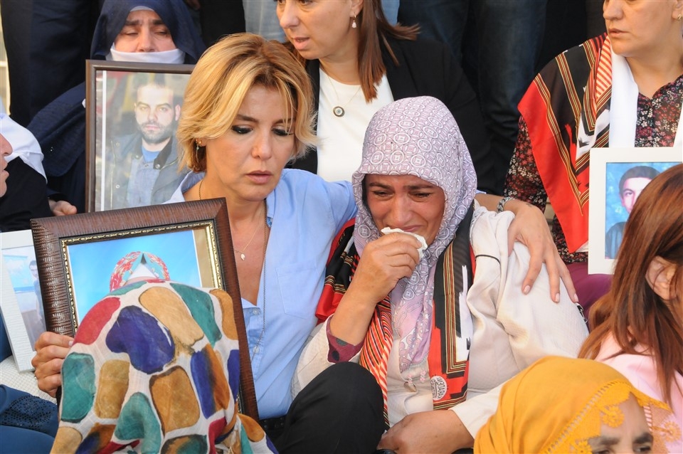 Sanatçılardan Diyarbakır annelerine destek 9