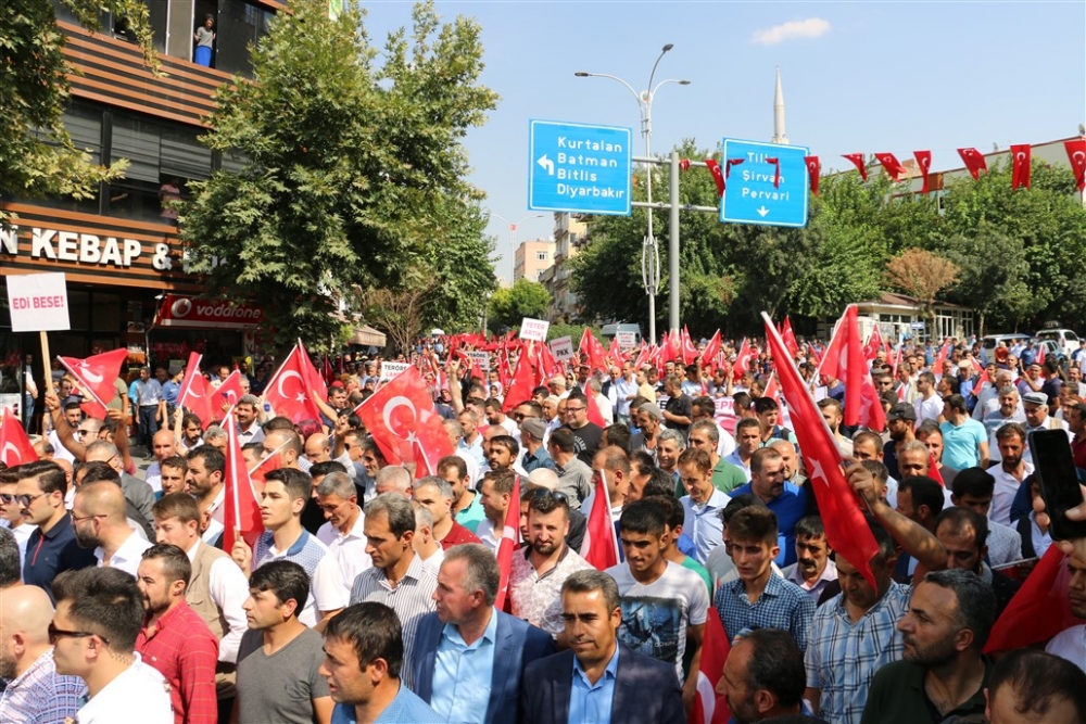 Tunceli, Hakari, Bingöl, Ağrı ve Diyarbakır PKK’ya karşı yürüdü 9