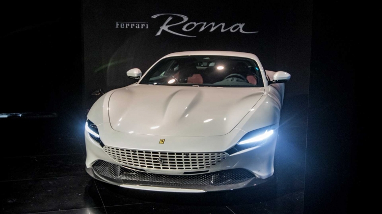 Ferrari'nin yeni modeli görücüye çıktı: Roma 620 beygir gücüyle geri gel 5