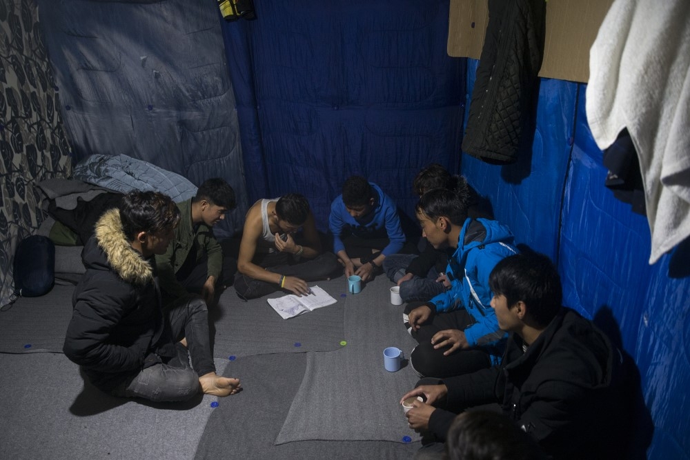 Moria’da düzensiz göçmenlerin zorlu yaşam mücadelesi 14