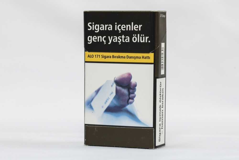 Sigarada düz ve standart paket uygulaması 14