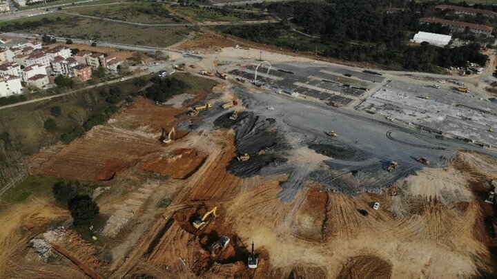 Sancaktepe’de yapılan hastane inşaatındaki son durum havadan görüntülend 12
