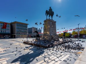 Ünlü fotoğrafçı Dilek UYAR'ın gözünden Ankara'nın boş hali