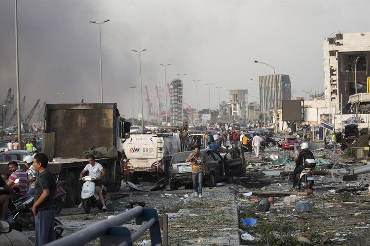 Lübnan Beyrut limanında korkunç patlama: Olay yeri fotoğrafları 19