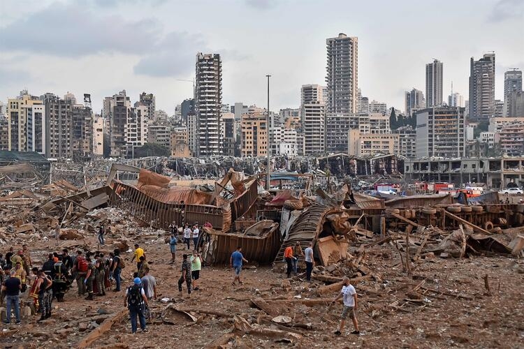 Lübnan Beyrut limanında korkunç patlama: Olay yeri fotoğrafları 26