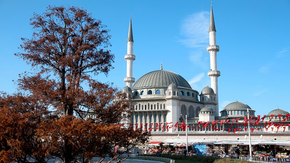 Taksim'e yapılan cami ramazanda açılıyor 2