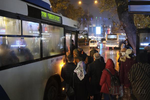 Ankara'da toplu taşıma araçlarında korkutan manzara 7
