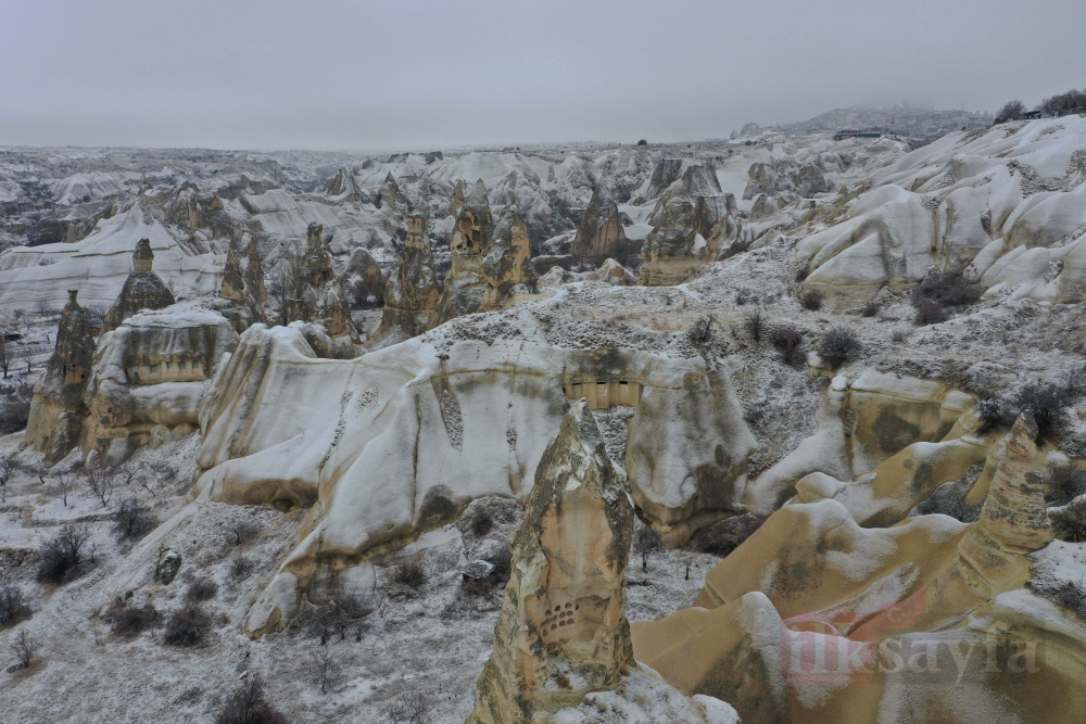 Kapadokya’da 'kar beyaz' güzellik 6