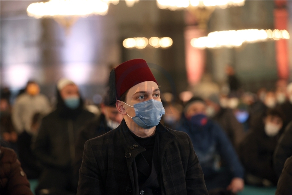 İstanbul'da Regaip Kandili idrak edildi 12