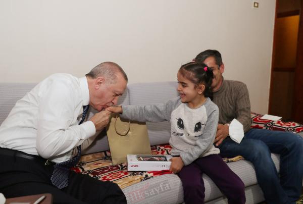 Cumhurbaşkanı Erdoğan, vatandaşın evinde iftara katıldı 2