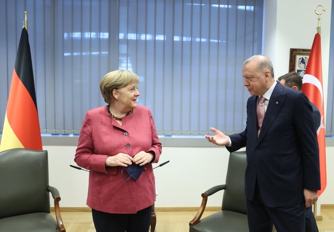 Başkan Erdoğan, NATO Karargahında liderlerle bir araya geldi 12